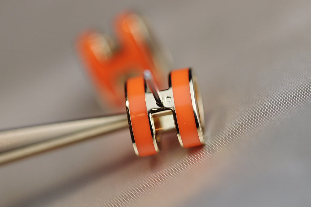 [Star Jewelry]MINI POP H EARRINGS ORANGE