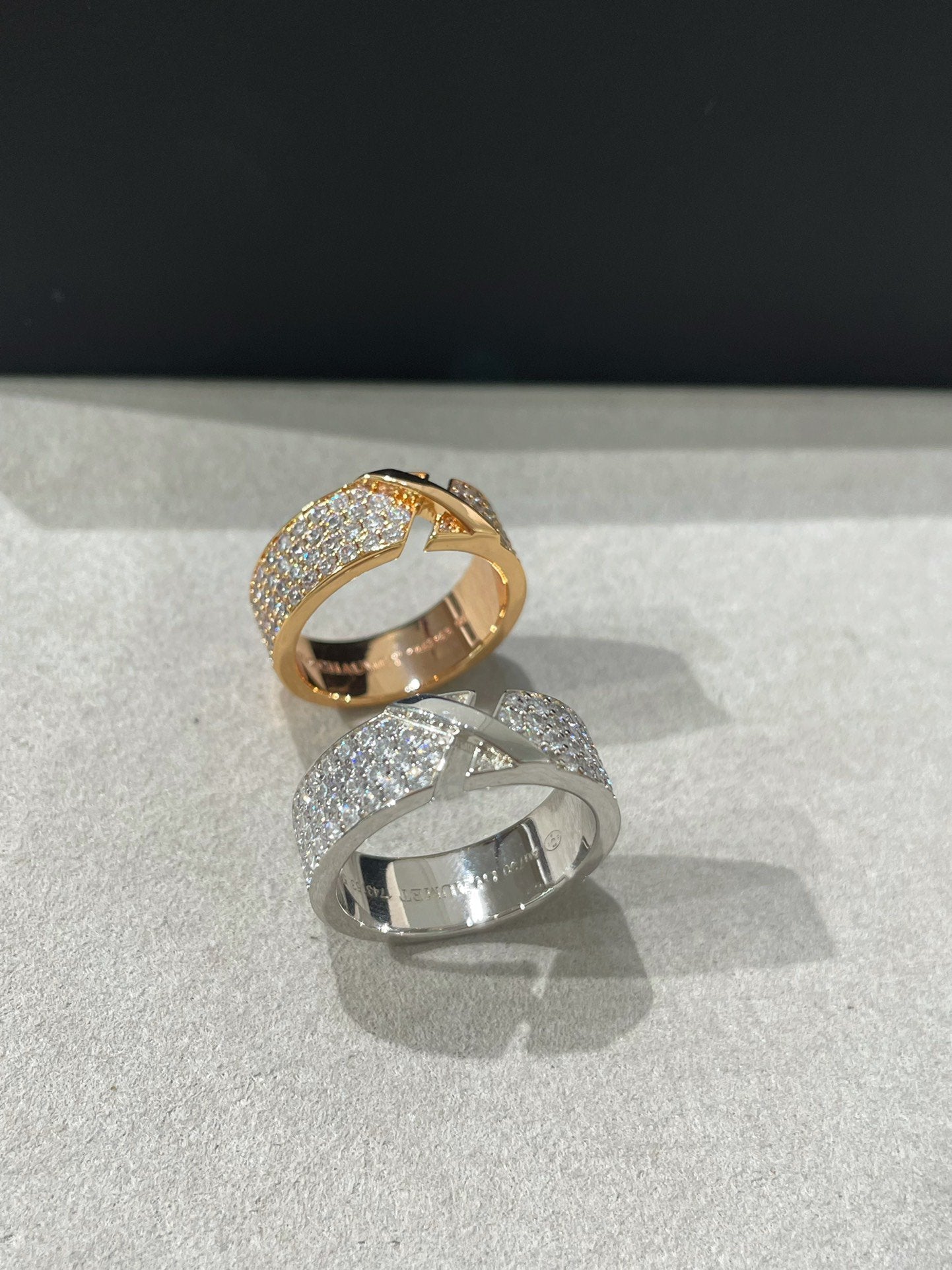 [Star Jewelry]LIENS EVIDENCE  DIAMOND PAVED RING