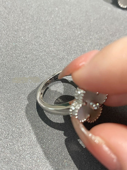 [Star Jewelry]CLOVER SILVER MOP DIAMOND RING