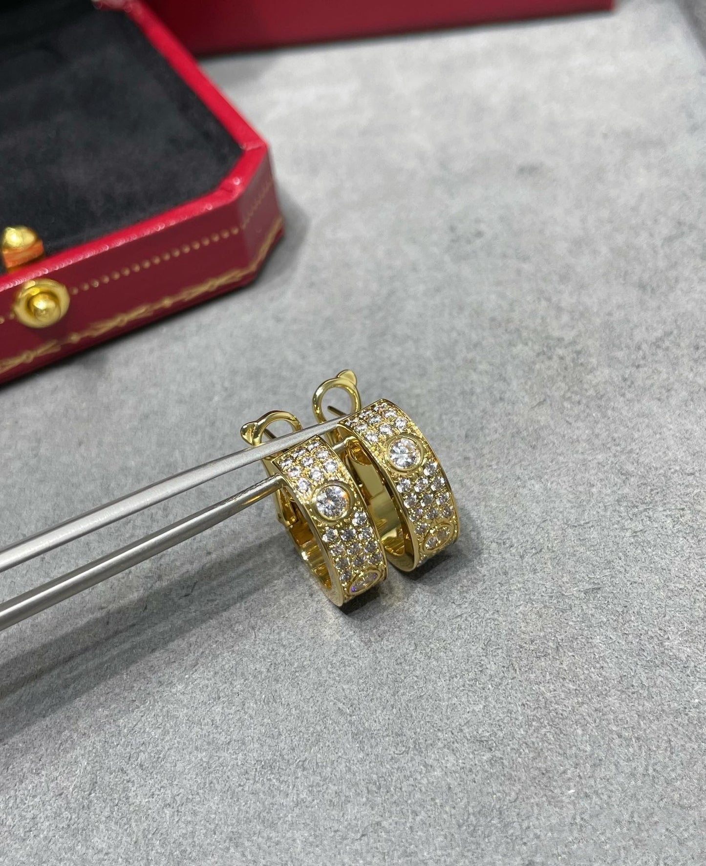 [Star Jewelry]LOVE 5.5MM DIAMOND PAVED EARRINGS