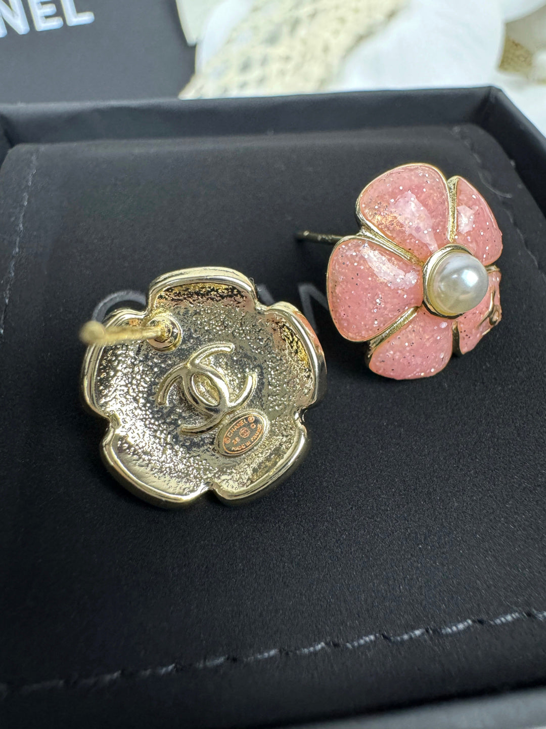 [Star Jewelry]26C Pink Camellia Pearl Enamel Stud Earrings