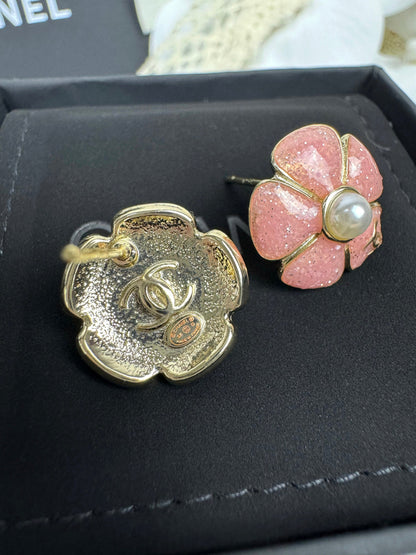 [Star Jewelry]26C Pink Camellia Pearl Enamel Stud Earrings