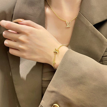 [Star Jewelry]LOGO STAR MOTIF GOLD BRACELET