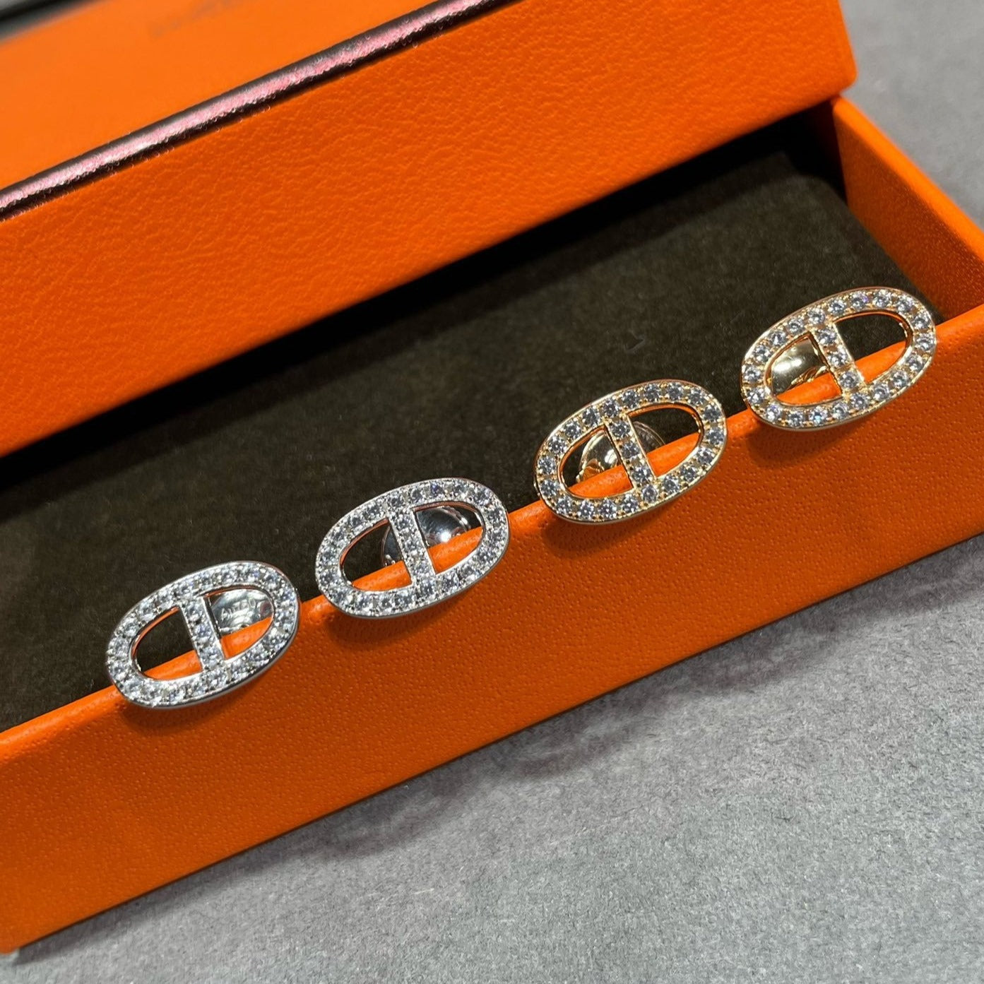 [Star Jewelry]HM FULL DIAMOND PIG NOSE STUD EARRINGS